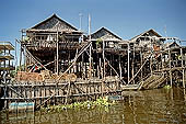 Tonle Sap - Kampong Phluk floating village - stilted houses